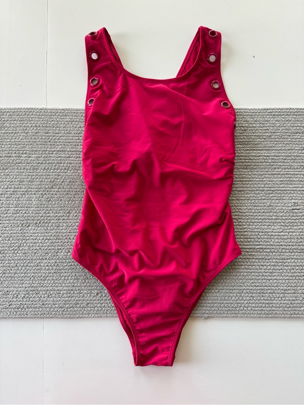 Juicy Couture Fuchsia Pink Grommet One-Piece Cross Back Swimsuit Sz Large - Picture 11 of 11